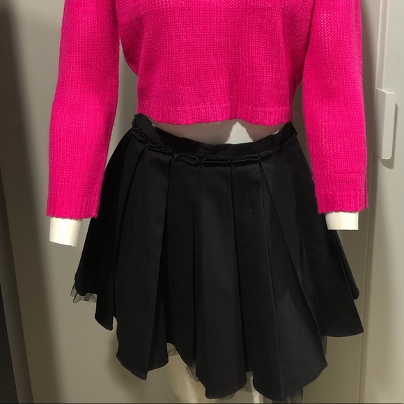 Black mini with tull - Picture 2 of 4